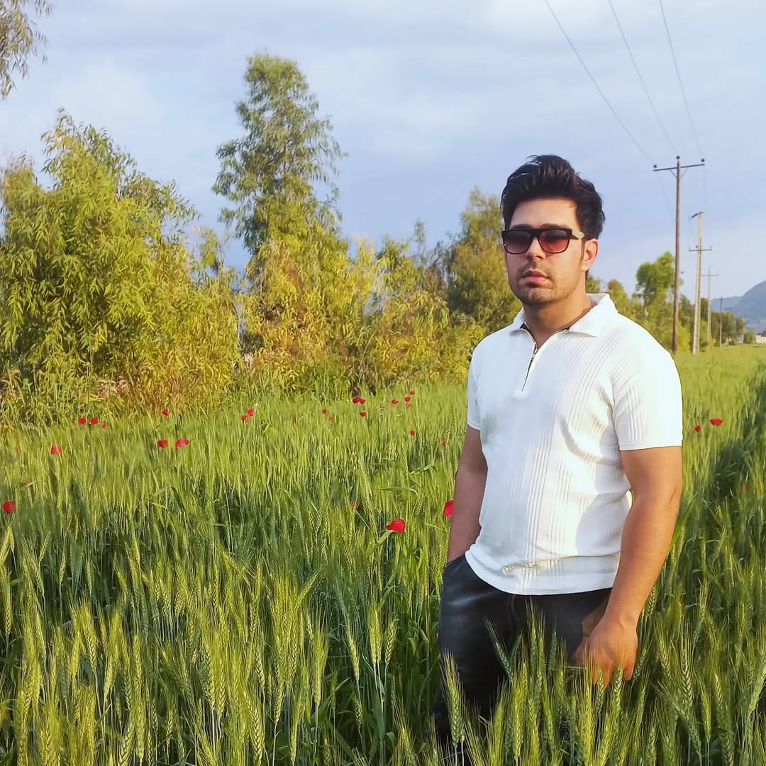 Post 4 by Ali Bakhtiari (علی بختیاری) on Instagram (image)
