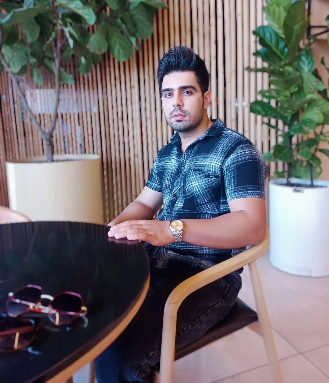 Post 1 by Ali Bakhtiari (علی بختیاری) on Instagram (image)