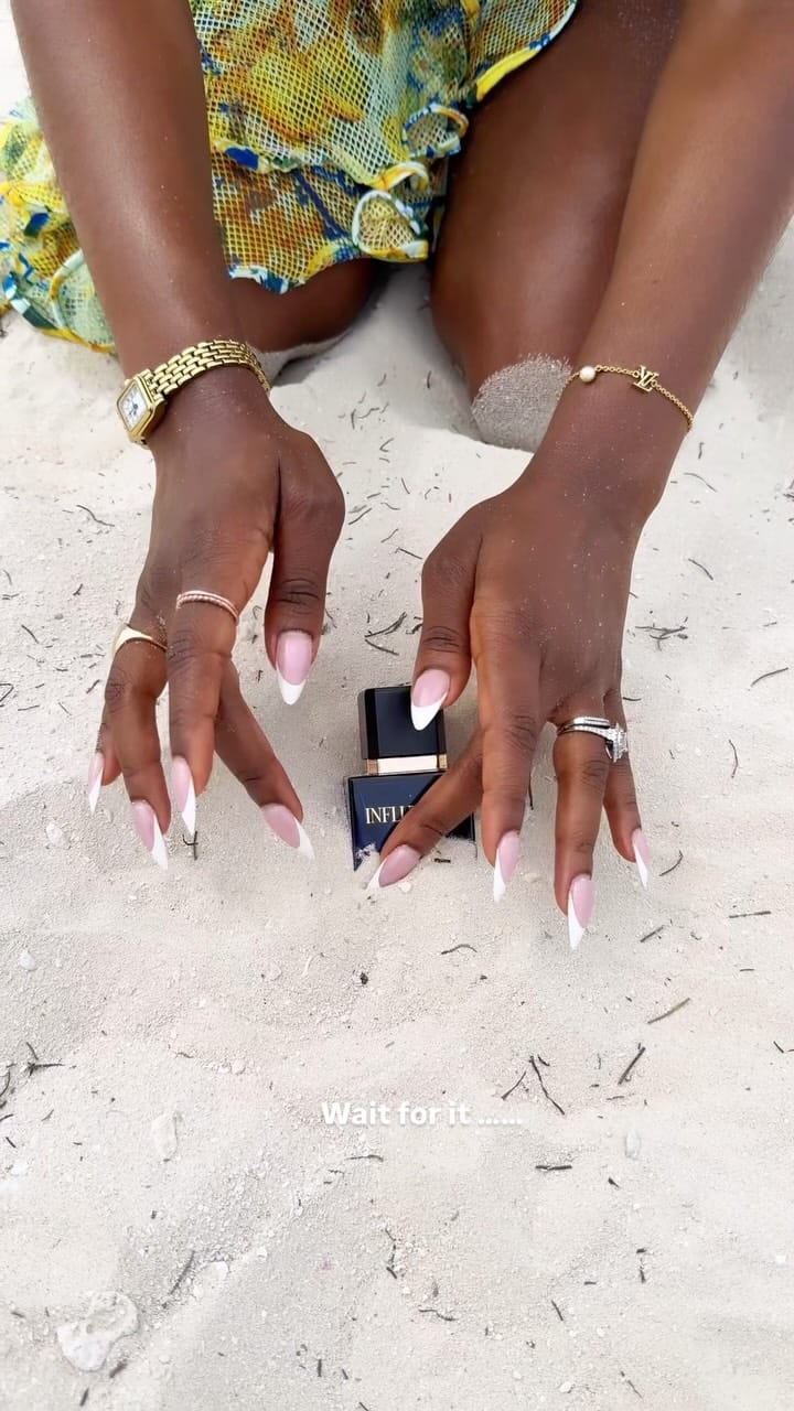 Post 1 by Roxy | NYC Scent Stylist on Instagram (video)
