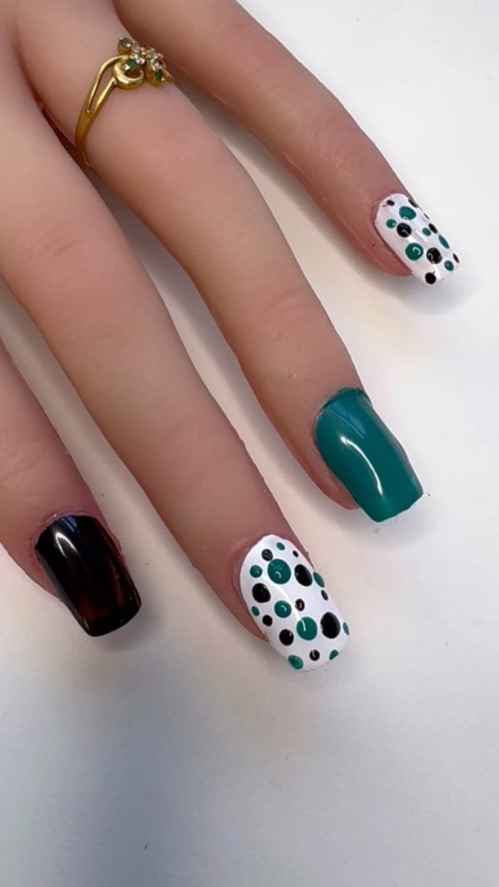 Post 6 by Nail art on Instagram (video)