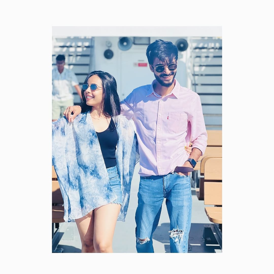 Post 5 by DHRUV RAVAL ♥️ on Instagram (carousel)