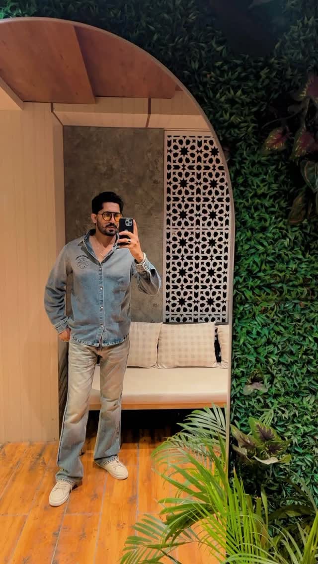 Post 3 by Manav Choudhary on Instagram (video)