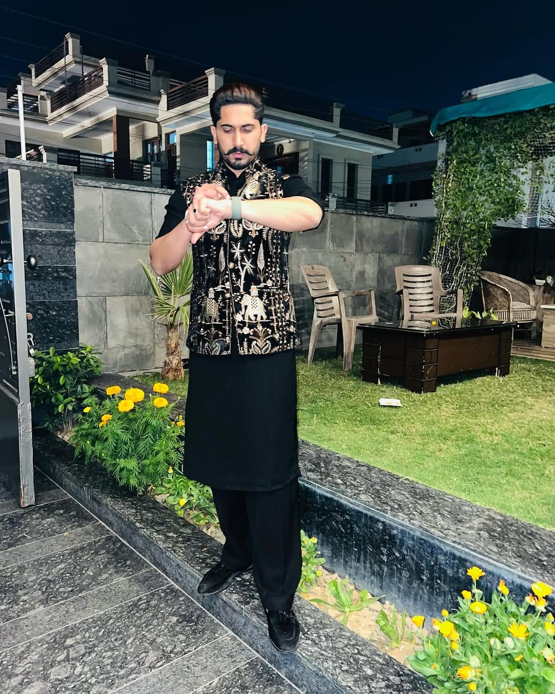 Post 8 by Manav Choudhary on Instagram (image)