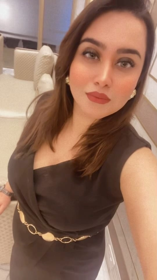 Post 2 by Muskan Soni on Instagram (video)