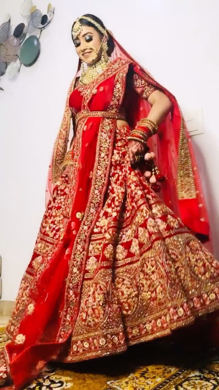 Post 10 by Muskan Soni on Instagram (video)