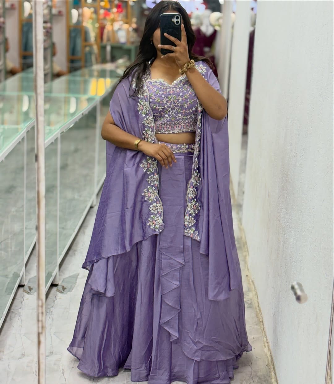 Post 8 by Lagnadeep ladieswear(Prakash surani) on Instagram (carousel)