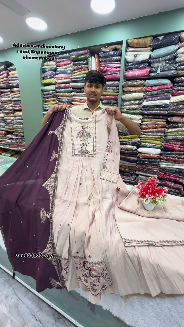 Post 9 by Lagnadeep ladieswear(Prakash surani) on Instagram (video)