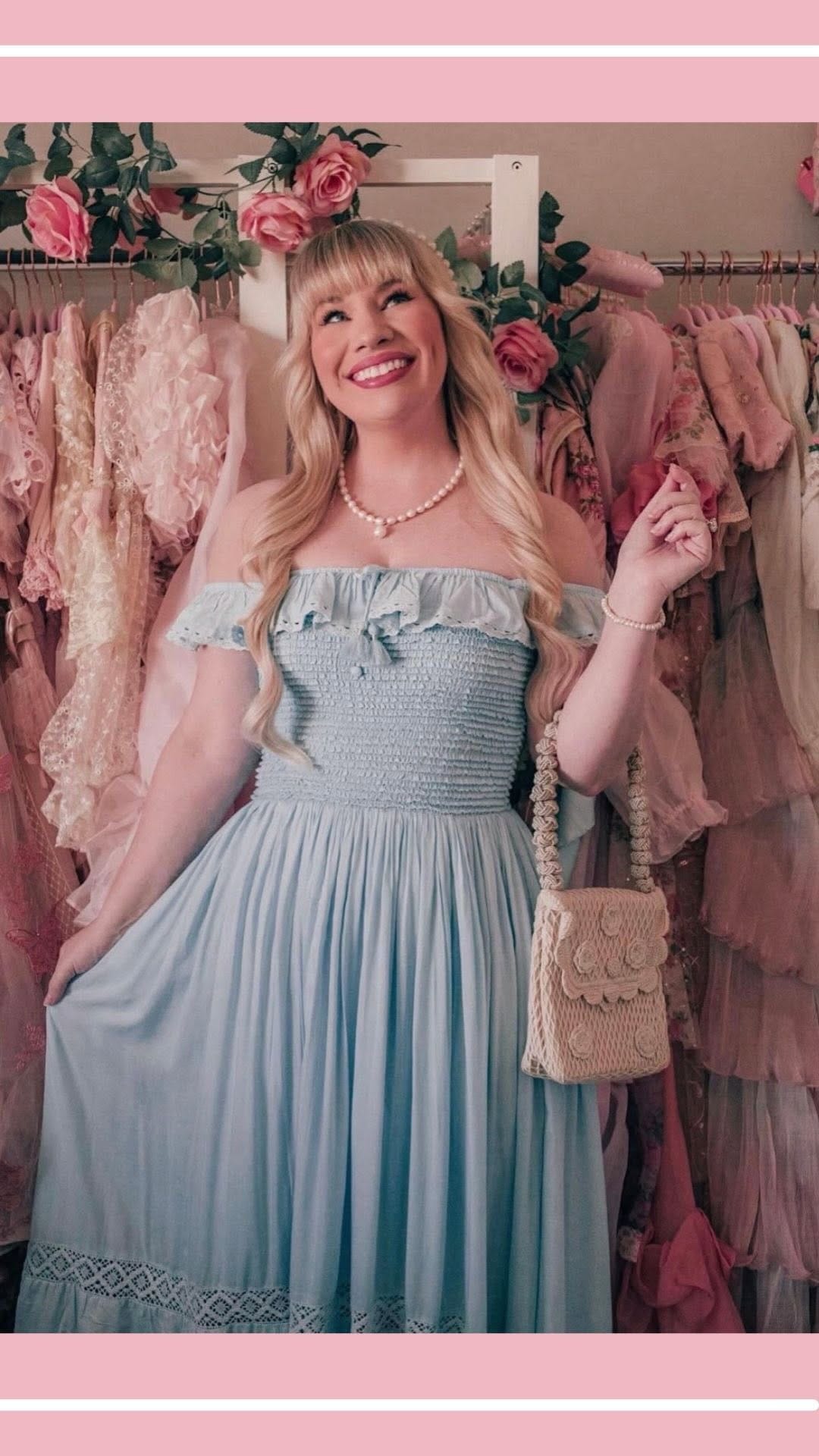 Post 8 by Elizabeth Hugen | Feminine Fashion & Girly Style on Instagram (video)